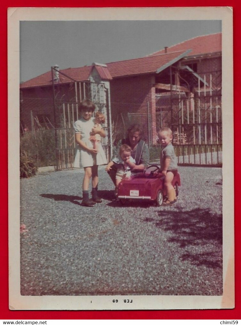 BAMBINI MACCHININA GIOCATTOLI  - FOTOGRAFIA 