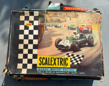VINTAGE SCALEXTRIC SET 50