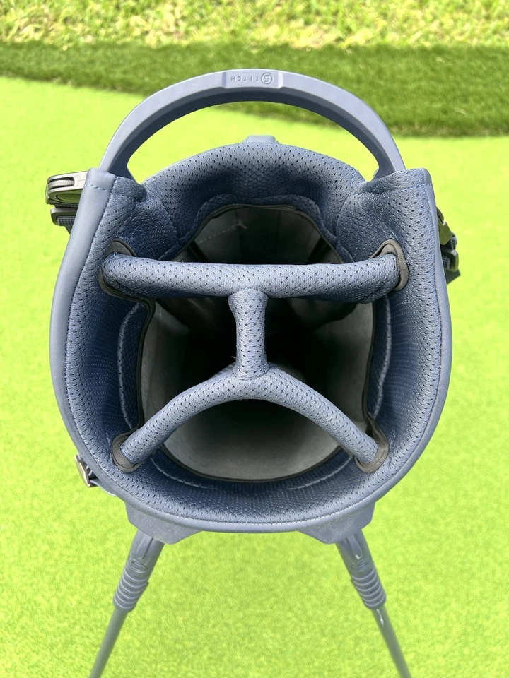 Bolsa de pie de golf Stitch SL2 bolsa de transporte premium ligera azul marino/blanco Foto 4 de 4