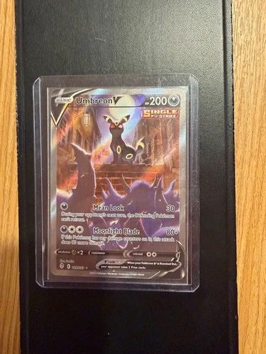 Umbreon V (Alternate Full Art) 189/203 SWSH07: Evolving Skies Holo
