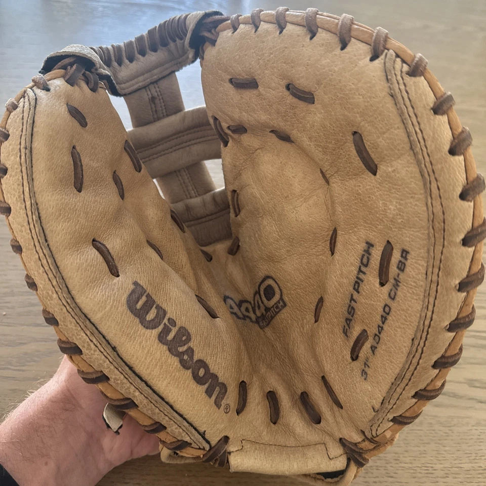 Guante de softbol lanzamiento rápido Wilson A440 A0440 CM-BR beige derecho 31" roto Foto 4 de 4