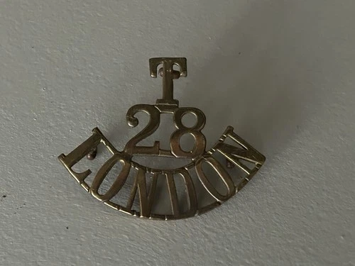 BRITISH ARMY WW1 ERA BRASS T28 LONDON 28TH TERRITORIAL BATTALION SHOULDER TITLE