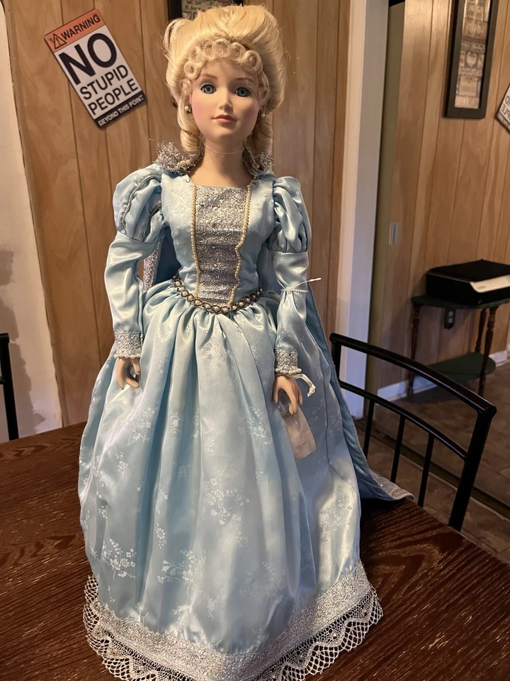 Cinderella Doll - Image 2 of 4