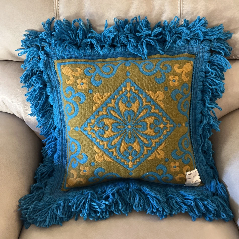 3 Vintage 1960s Italian Wool Pillow Cover Set Italy 16x16 Fringe with 2 Inserts - Image 3 of 4