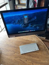 Apple iMac Pro 27-inch 2.3GHz Intel 18-Core / 128GB / 1TB / Vega 64 16GB / VESA
