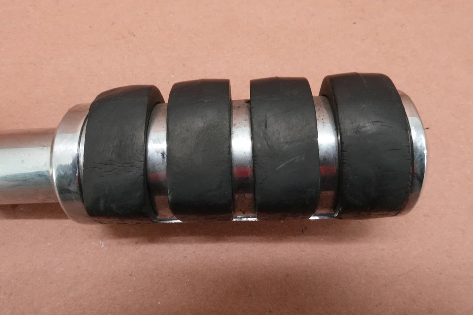 Harley-Davidson Softail FXST 1984-1999 reposapiés delantero izquierdo conductor reposapiés Foto 2 de 4