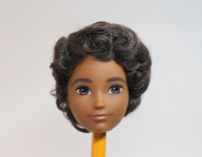 2019 Mattel Creatable World Doll Head Brown Curly Hair Doll Parts