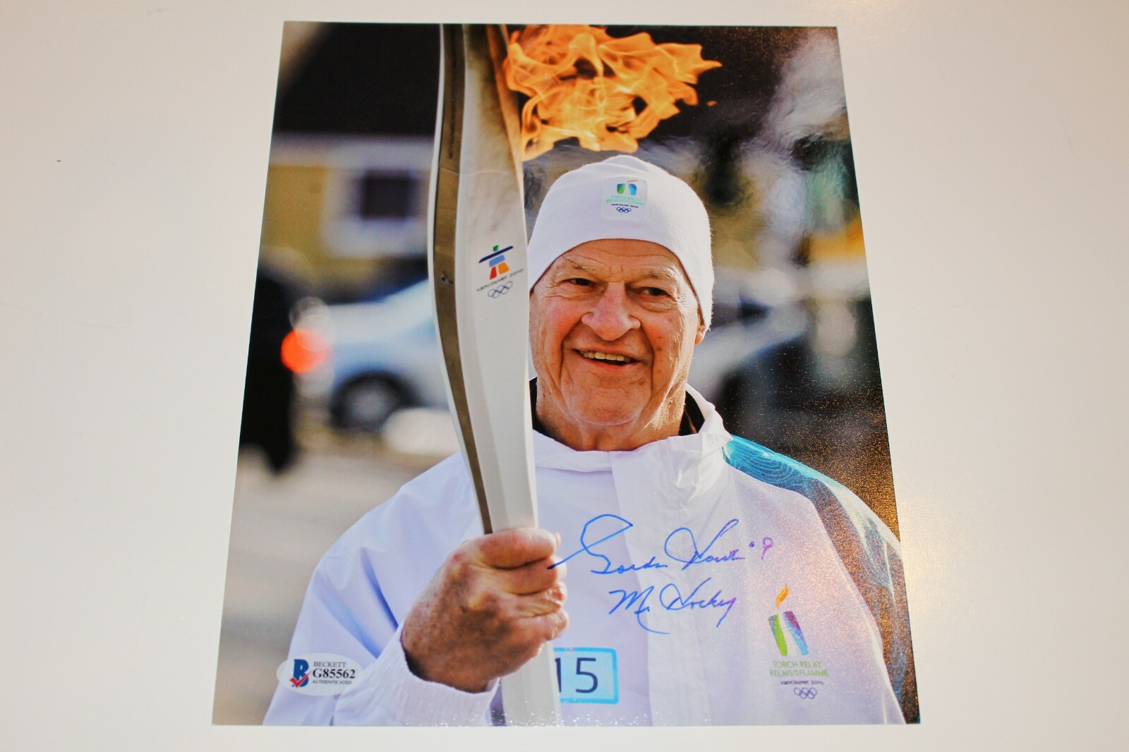 Gordie Howe Autographed Signed 2010 WINTER OLYMPIC 8X10 PHOTO BECKETT AUTHENTICATED COA BAS 