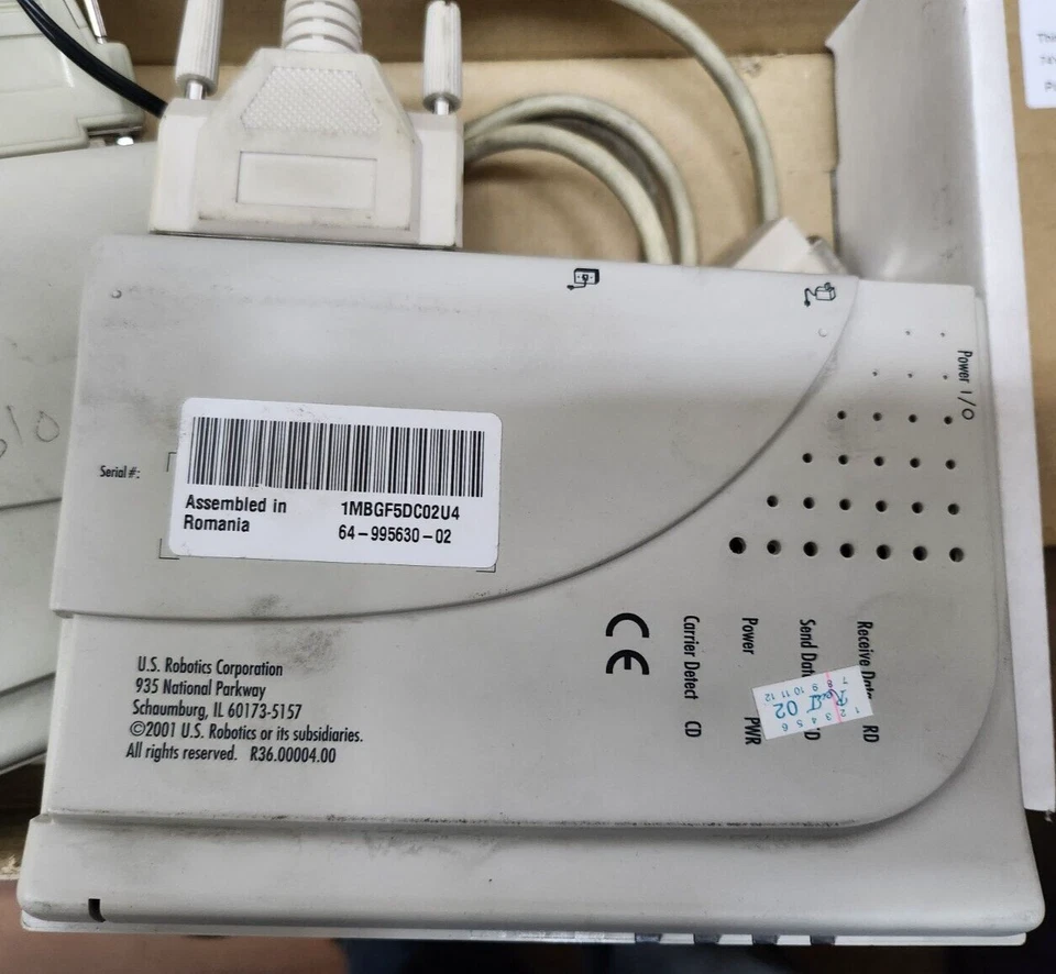 3COM USRobotics 64-995630-02 USR External 56K FAX/Modem with Serial Cable - Image 3 of 3