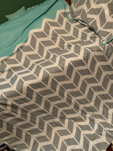 DUVET SET FULL SIZED GRAY CHEVRON TEAL WHITE & PILLOWS BEDROOM - Photo 1/7