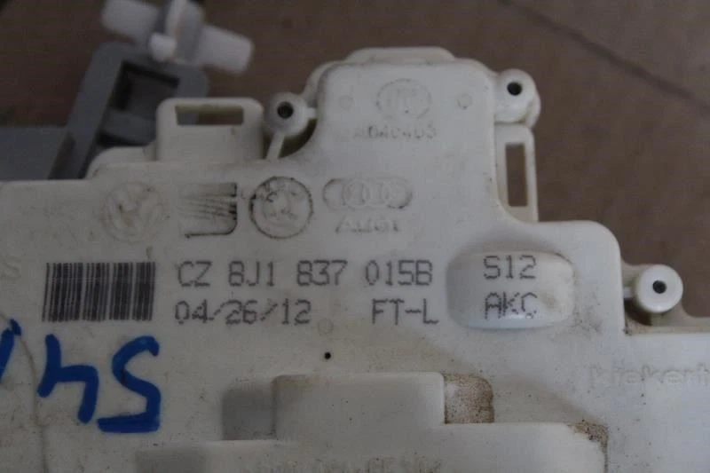 Actuador de bloqueo de pestillo de puerta delantera para conductor Volkswagen Touareg 2011 2012 2013 2014 Foto 3 de 4