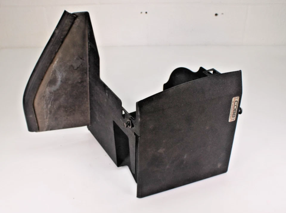 Subaru WRX STI COBB BIG SF 2015-2018 SISTEMA DE ADMISIÓN DE AIRE CAJA Y TUBO COBB745110 Foto 2 de 4