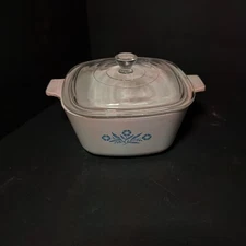Vintage Corning Ware Blue Cornflower 1.5 Quart Casserole Dish with Lid