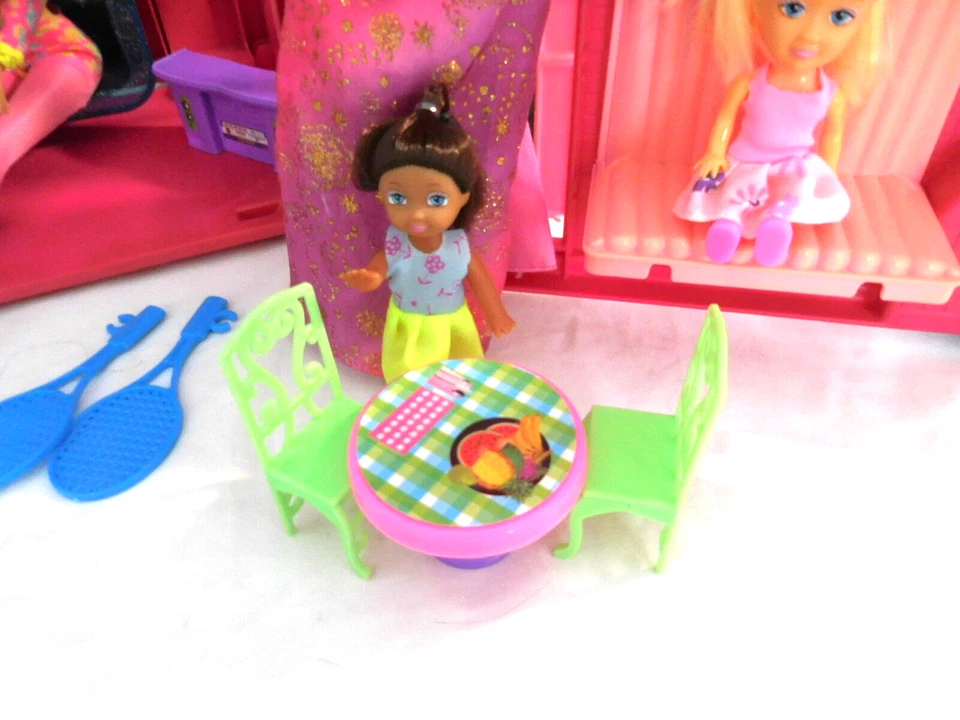 Barbie Sisters Go Camping Pop-up Pink RV Camper By Mattel 2010 n 1999 Dolls and - Image 3 of 4