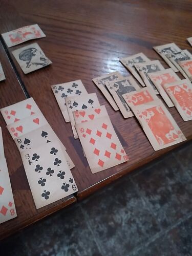 Vintage Miniature Novelty Playing Cards - Foto 1 di 24