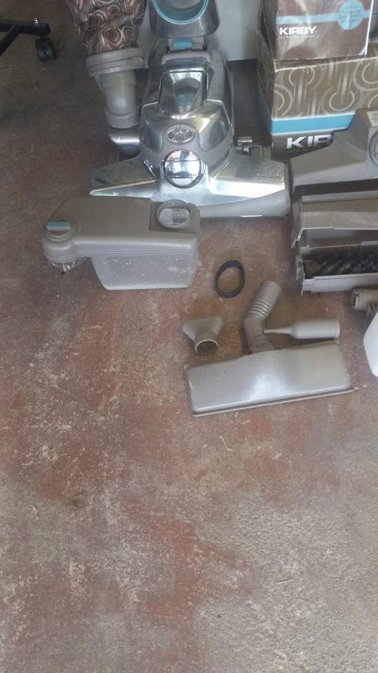 Kirby Sentria 2 Vacuum & Shampoo System With Attatchments Tested And Cleaned - Image 4 of 4