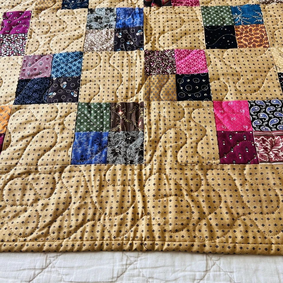 "Nuevo edredón de retazos hecho a mano - 55"" x 64""" Foto 4 de 4