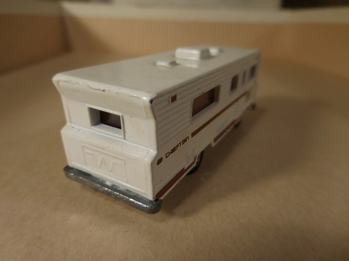 Vintage Tomica Winnebago Chieftain Motor Home 1/97 | eBay display picture 1