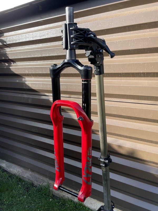 Rockshox Lyrik 29er Ultimate Red 160mm 29er Tapered