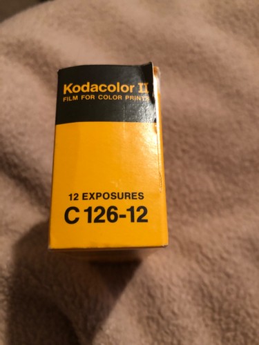 Vintage Expired Kodak Kodacolor II Film C 126 - 12 Expired 1984Color - 12 Print - Picture 4 of 4