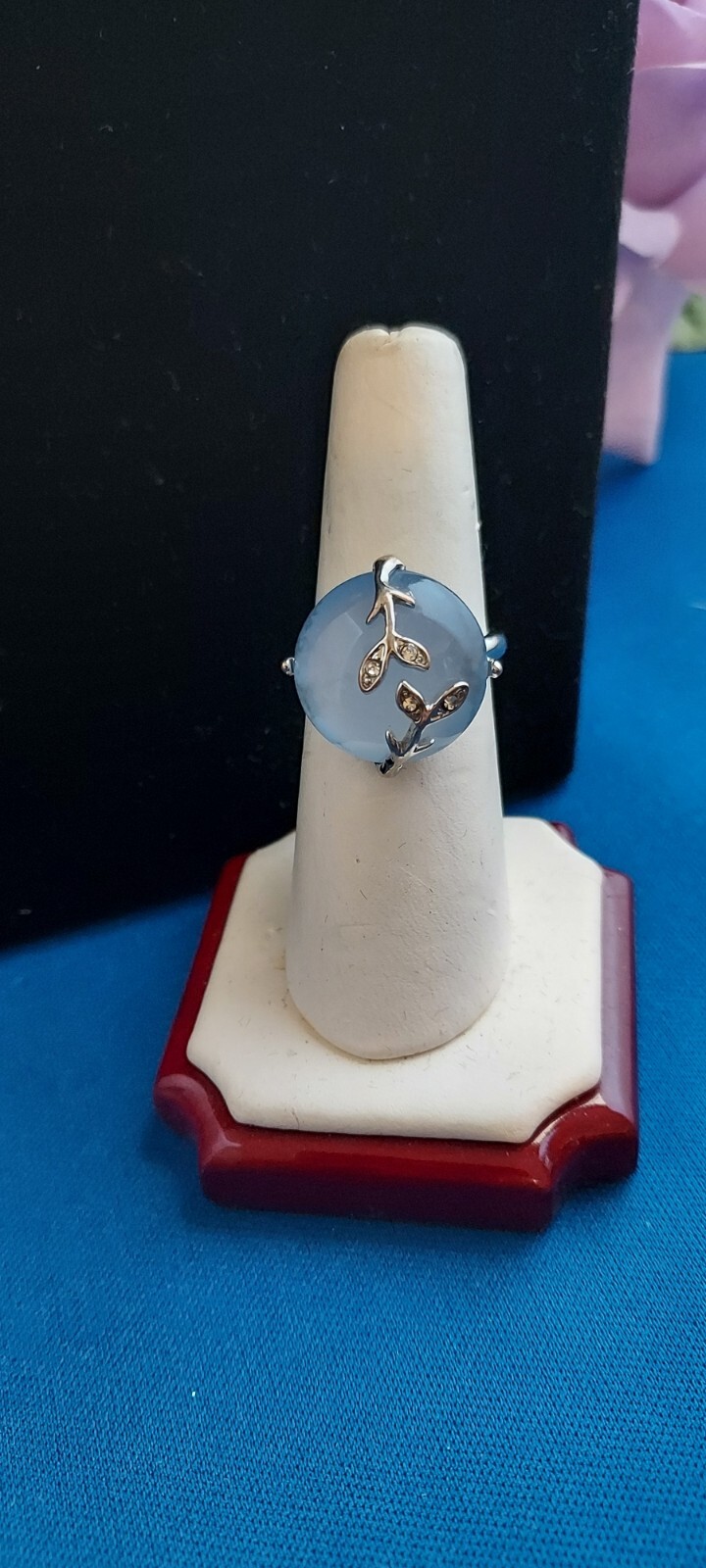 ~Excellent Condition "MOONSTONE" Ring with Women … - image 2