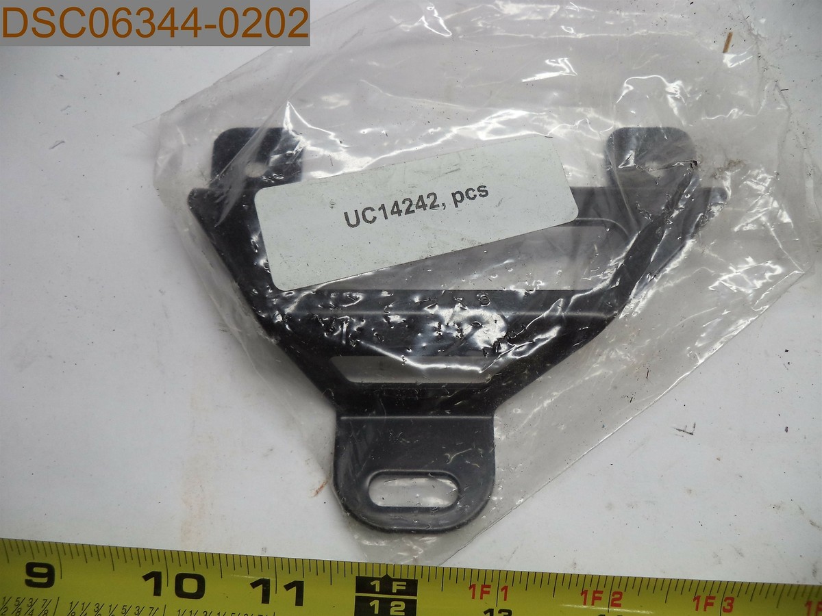 QTY=8PCS: John Deere: UC14242, L75379, 19M7862, 21M7310, M84972 