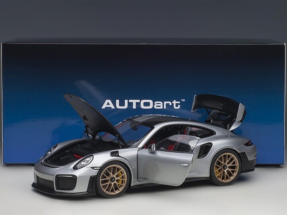 1/18 Porsche 911 (991.2) GT2 RS Weissach Package Silver 1/18 Porsche 911 (991.2) GT2 RS Weissach Package Silver