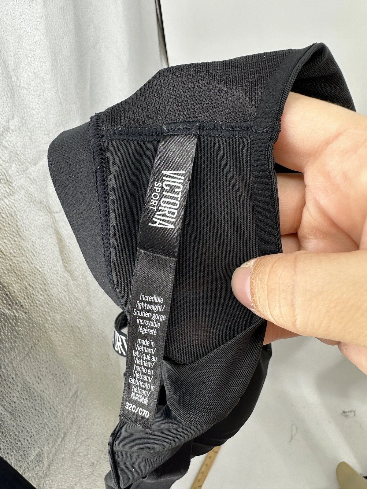victoria-secret-vs lightweight wireless sport tank-bra