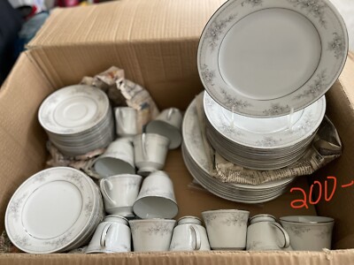 dinnerware set