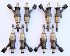Set of 8 - NEW OEM GM Fuel Injectors 12668390 fits 14-18 Chevy GMC 1500 5.3L V8 