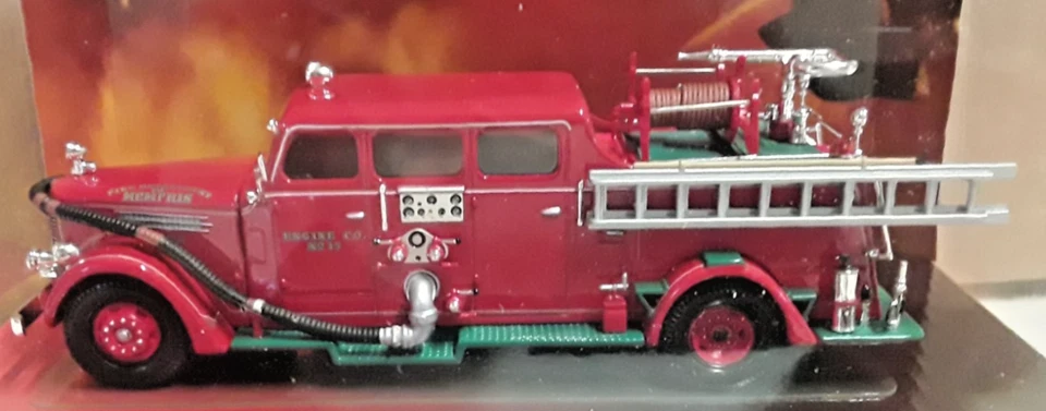 Bomba contra incendios Corgi Heroes escala 1:50 Memphis FD P Pirsch & Sons cabina sedán (BB-1 Foto 3 de 4