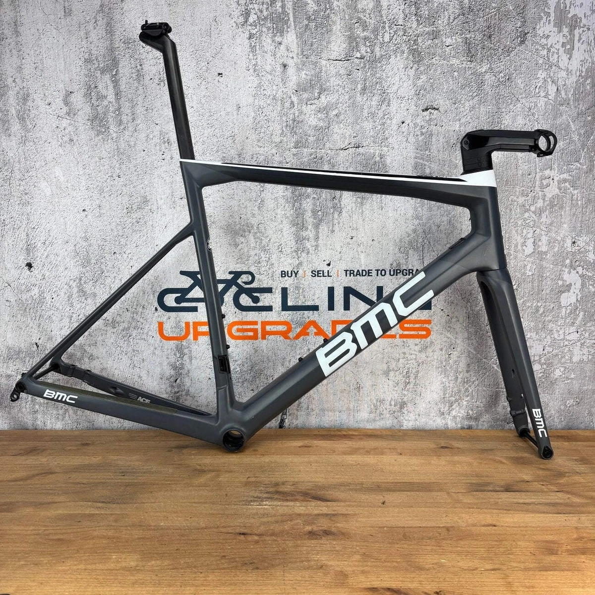 2020 BMC Teammachine SLR01 58cm Carbon Gray/White Disc Brake