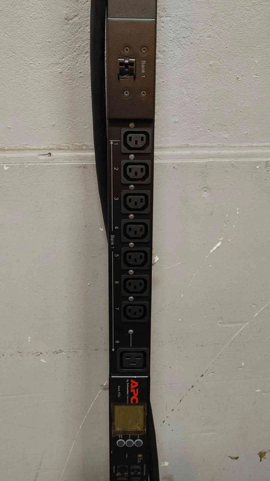 Apc AP8941 Rack PDU 2G, Switched, ZeroU, 30A, 200/208V, (21) C13 & (3) C19 - Image 2 of 4