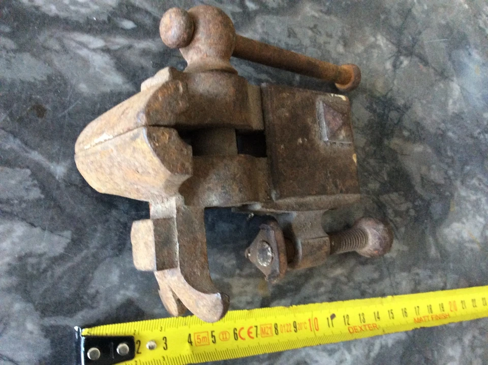 outils anciens,old tool,beau petit étau avec enclume de bijoutier... - Photo 4/4