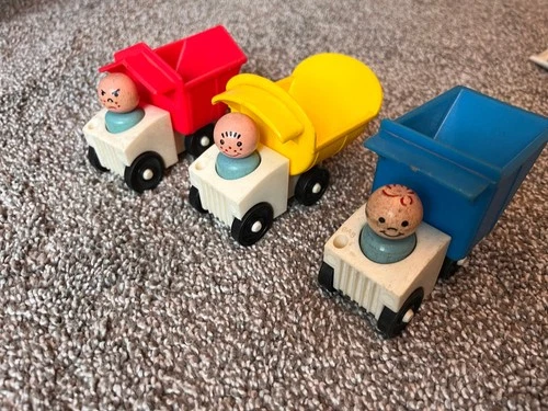 Fisher Price Vintage Little People Dump Truckers Trucks and drivers FPB032