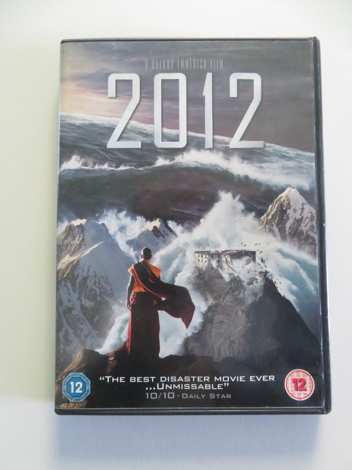 2012 (DVD) JOHN CUSACK AMANDA PEET 2009 REGION 2