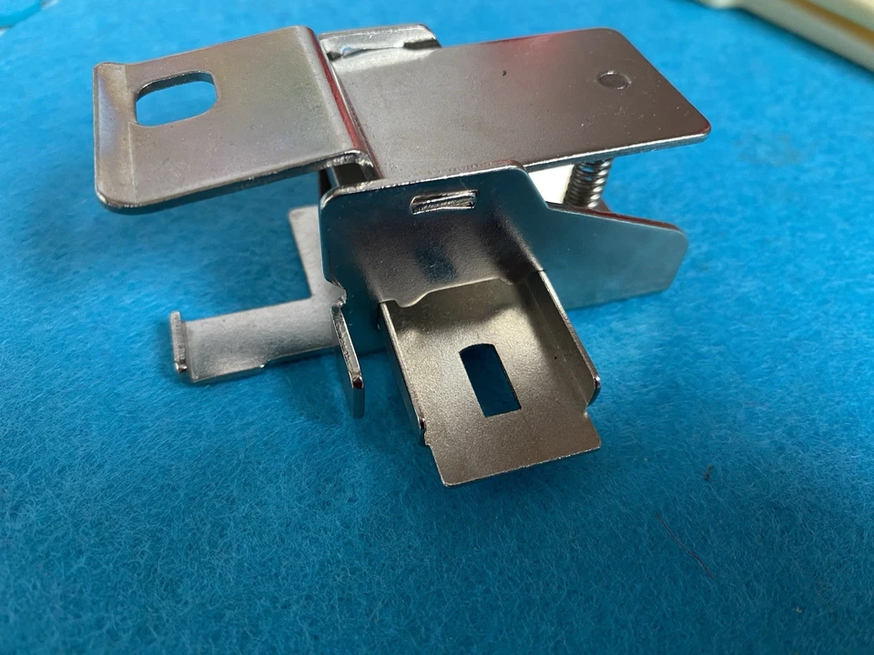 brother für KHC 820 Aufsteckvorrichtung für Farbwechsler Strickmaschine - Bild 1 von 1