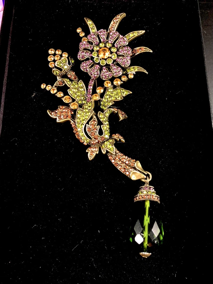 NIB HEIDI DAUS PAVE GREEN AMBER AMETHYST RHINESTONE LARGE FLOWER DANGLE BROOCH