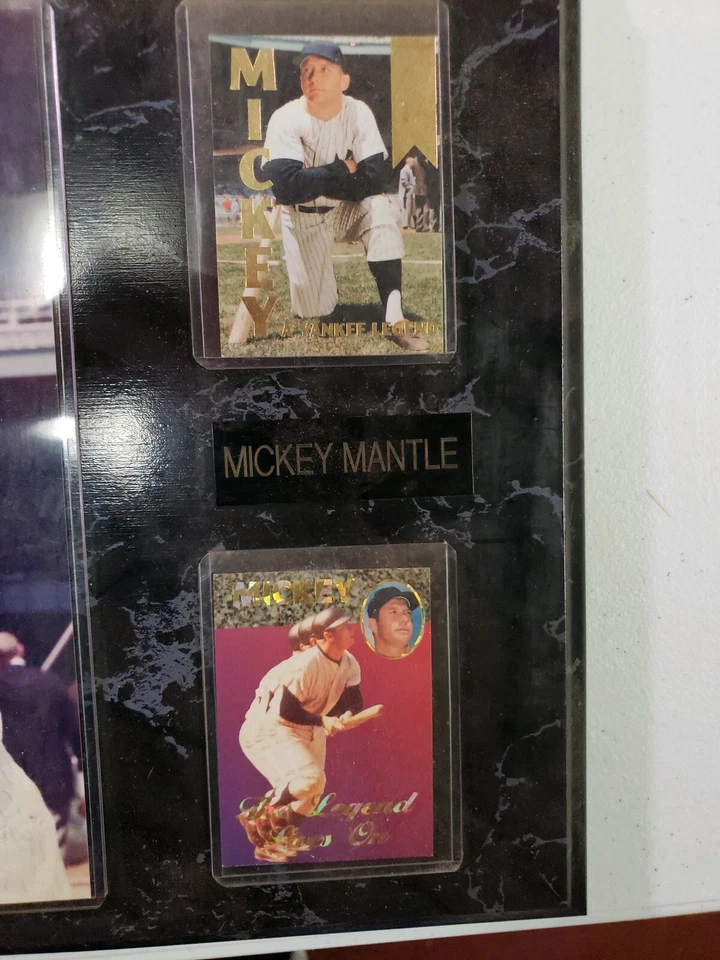 MICKEY MANTLE 15x12 ENMARCADO con 8x10 y 2 tarjeteros Foto 3 de 4