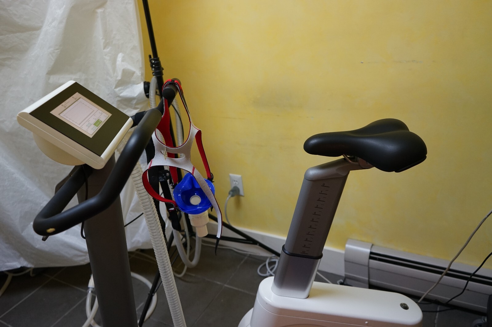 Lode Corival CPET  ergometer & Korr Cardiocoach CO2