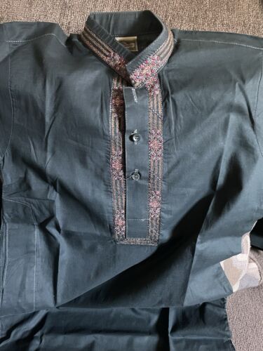 Pakistani Shalwar Kurta For Boys - Picture 2 of 3