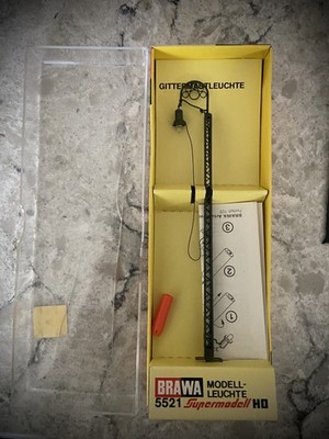 BRAWA HO Scale Street Lamp Light Tower Vintage Model Train Layout Accessory