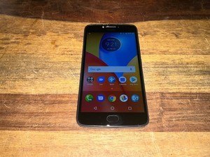 Motorola Moto E4 Plus grau XT-1771 16GB 2GB 5,5" Android Smartphone