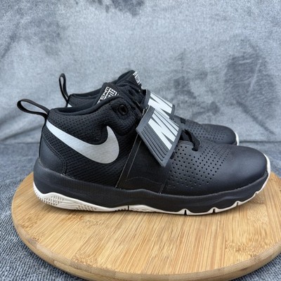 Nike Team Hustle D 8 Shoes Youth Size 6.5Y Black Strap Basketball 881941-001