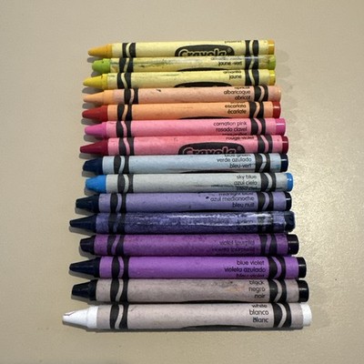 Crayola Crayons 2007w/colors labeled in Eng,Spanish&French Lot of 16 RARE