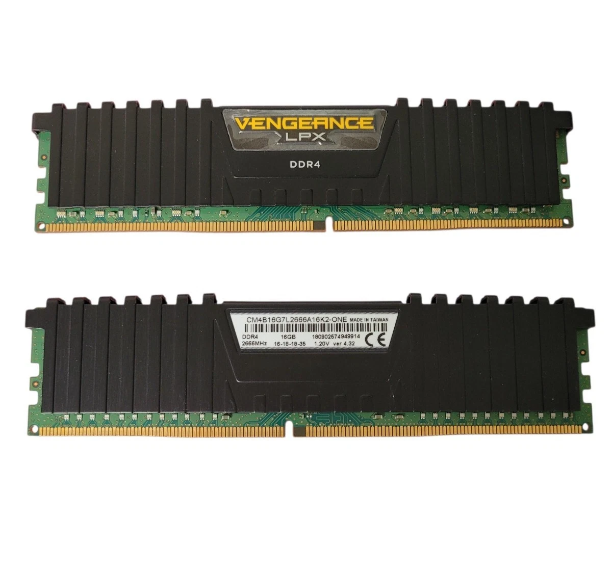 メモリー CORSAIR DDR4 PC4-21300 8GBx2 Corsair PC4-21300 (DDR4-2666) Bus Speed DDR4 SDRAM Memory (RAM