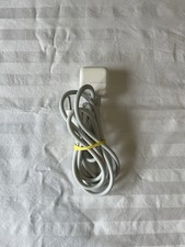 Apple A1357 10W USB Power Adapter for iPhone, ipad and iPod - White