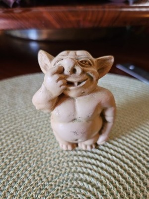 Picc A Dilly Nose Design Toscano Gargoyle Statue 3''  Grotesque Cute 