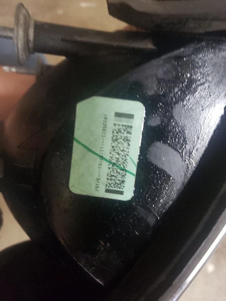 Luz trasera izquierda del lado del conductor Buick Century 1997-2005 usada OEM Foto 4 de 4