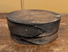 Antique Early 19th C. Small 4.5" Oval Spice / Pantry Box Shaker of NY / Pa Ash